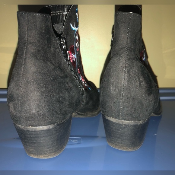 Carlos by Carlos Santana Black Floral Booties Sz 8 - Picture 3 of 9